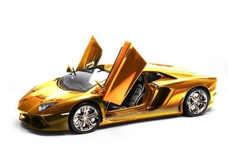 Модель золотого Lamborghini Aventador LP 700-4 в масштабе 1:8