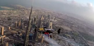 Невероятные полеты с помощью реактивных ранцев над Дубаи (ВИДЕО) полеты с помощью реактивных ранцев