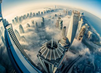 Принц Дубая снял невероятное видео рассвета в облаках Дубаи в облаках