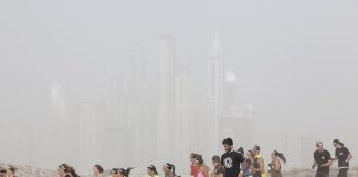 В пустыне ОАЭ пройдет гонка с препятствиями