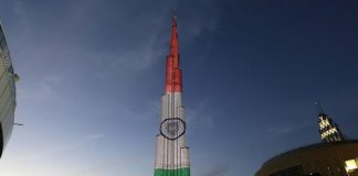Burj Khalifa засияла цветами индийского флага