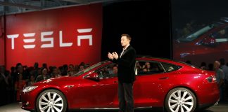 Tesla открывает представительство в ОАЭ