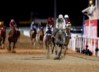 Видео: Жеребец Эррогейт выиграл скачки Dubai World Cup
