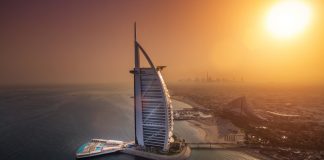 Отель Бурдж Аль Араб стал самым популярным в мире среди пользователей соцсетей