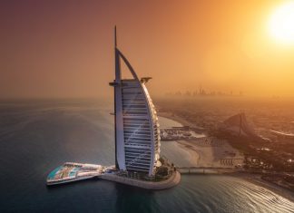 Отель Бурдж Аль Араб стал самым популярным в мире среди пользователей соцсетей