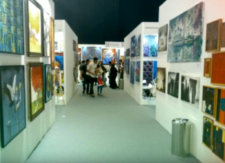 Видео: В Дубае проходит международная выставка искусств