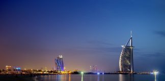 В Дубае появятся освещенные ночью пляжи