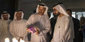 Власти Дубая подарили 100 тысяч экологичных ламп жилым домам