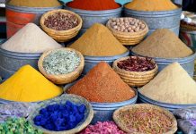Драгоценности рынка Spice Souk (Спайс Сук) рынок специй Спайс Сук в ОАЭ