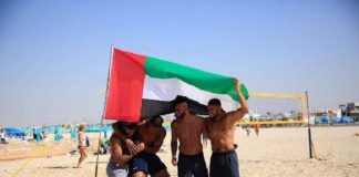 Видео: Знаменитый боксер-чемпион Энтони Джошуа провел тренировку на пляже в Дубае