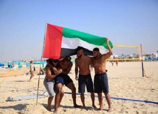 Видео: Знаменитый боксер-чемпион Энтони Джошуа провел тренировку на пляже в Дубае