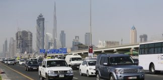 В Дубае вводят обязательное медобследование водителей старше 65 лет для продления прав
