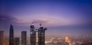 В Дубае предлагают удивительную высотную прогулку между башнями