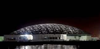 Президент Франции посетит открытие Лувра Абу-Даби