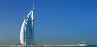 В Дубае оборудуют пристань для яхт возле отеля Burj Al Arab
