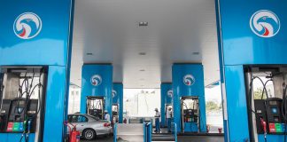 В ОАЭ снизят цены на бензин в ноябре