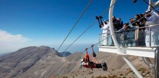 В ОАЭ открыли самую длинную в мире канатную дорогу